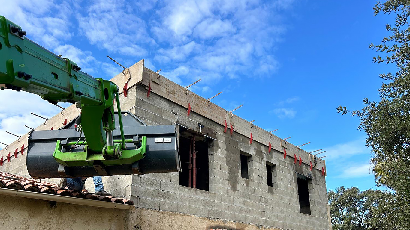 maçon en Corse balagne surélévation extention rénovation à Lumio